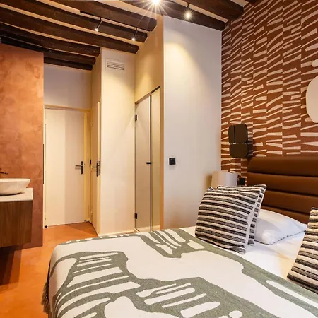 Nochichi Collections - Beaubourg Apartment